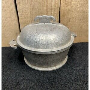 Guardian Service Hammered Aluminum Casserole Dish 8" With Lid Made in USA